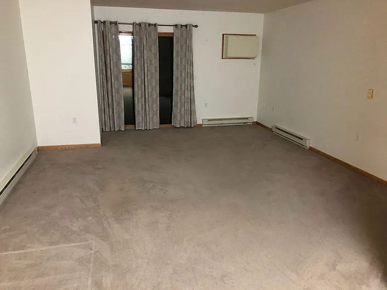 23298 Elm St — Photo 10