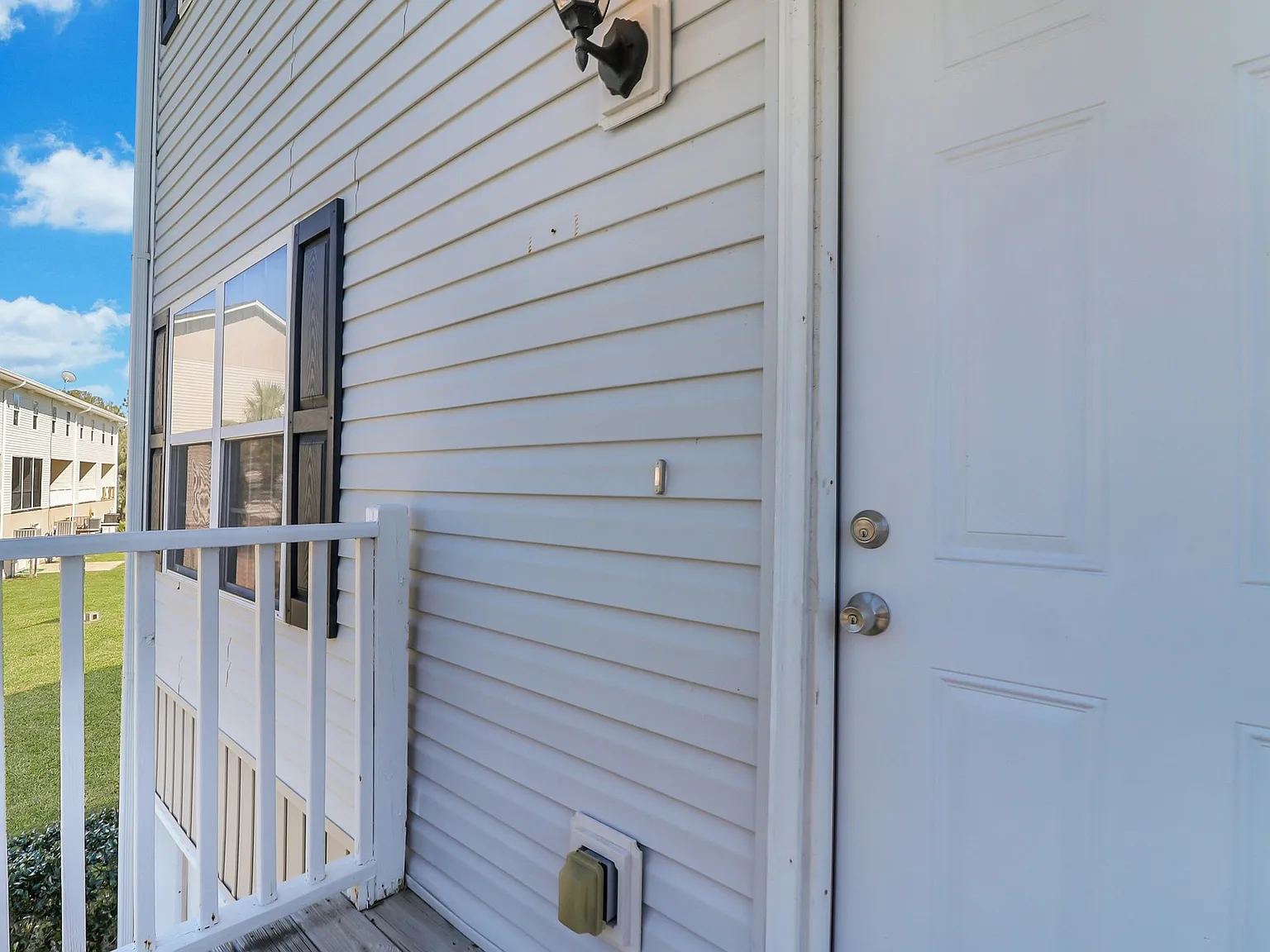 Laurel Oak Lane - 324 — Photo 2