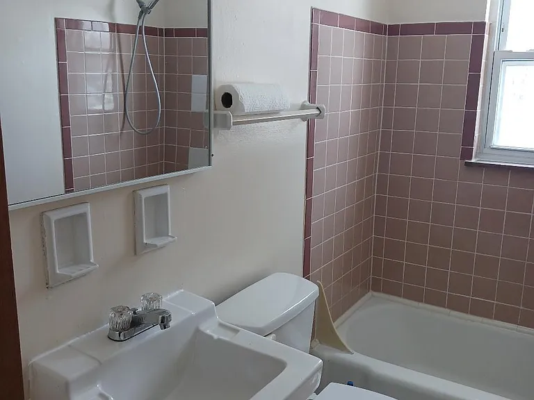 3069 McGuffey Rd — Photo 7