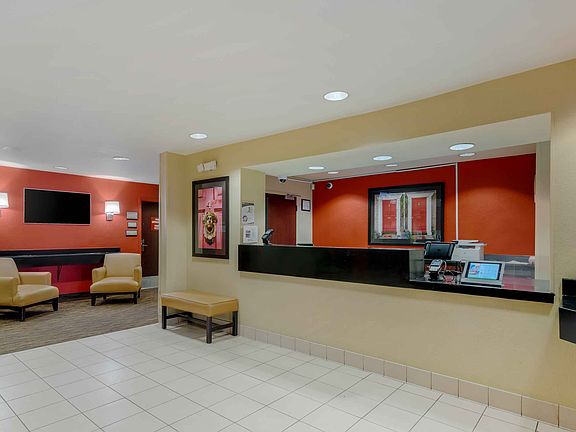 Lobby and Guest Check-in