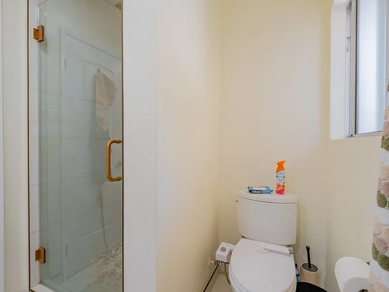 4487 Colbath Ave #106 — Photo 17