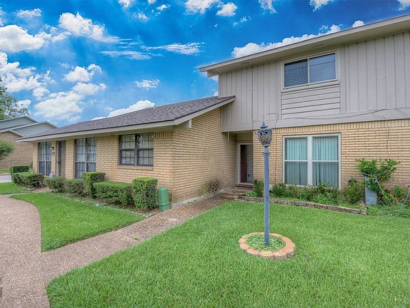 3rd image of 10013 Carlsbad Dr