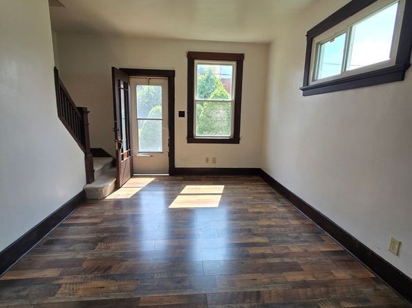 216 Clifford Ave #B