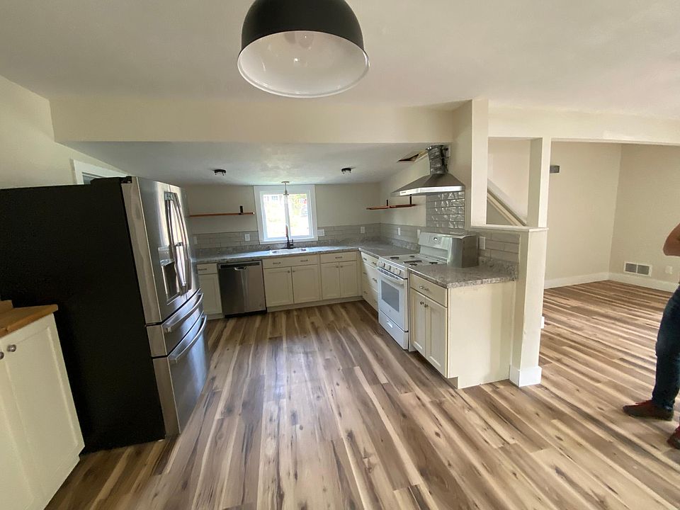 1st image of 1375 Ashland Ave NE