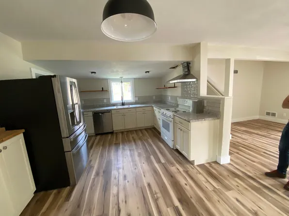 1375 Ashland Ave NE, Grand Rapids, MI 49505