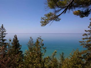 2825 S Lake Shore Dr, Harbor Springs, MI 49740