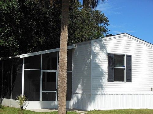 4th image of 615 River Bay Dr
