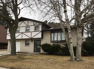 2532 43rd St, Two Rivers, WI 54241