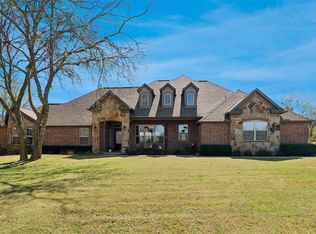 82 Forest Hills Cir, Gunter, TX 75058