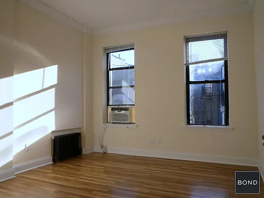 Rented by Bond New York | media 11