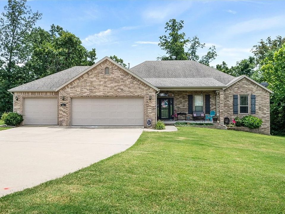 1st image of 864 Silver Leaf Ln