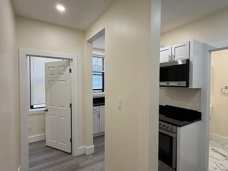 55 Burbank St #12 — Photo 5