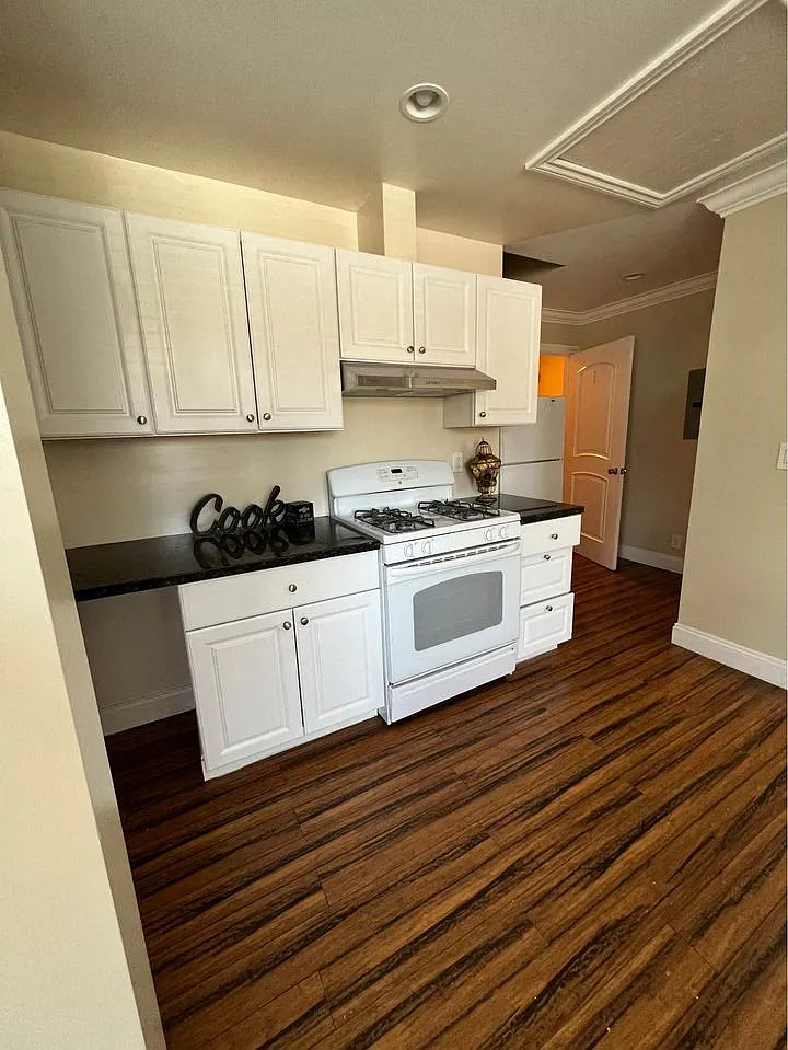 1001 El Camino Real Menlo Park, CA 94025 — Photo 2