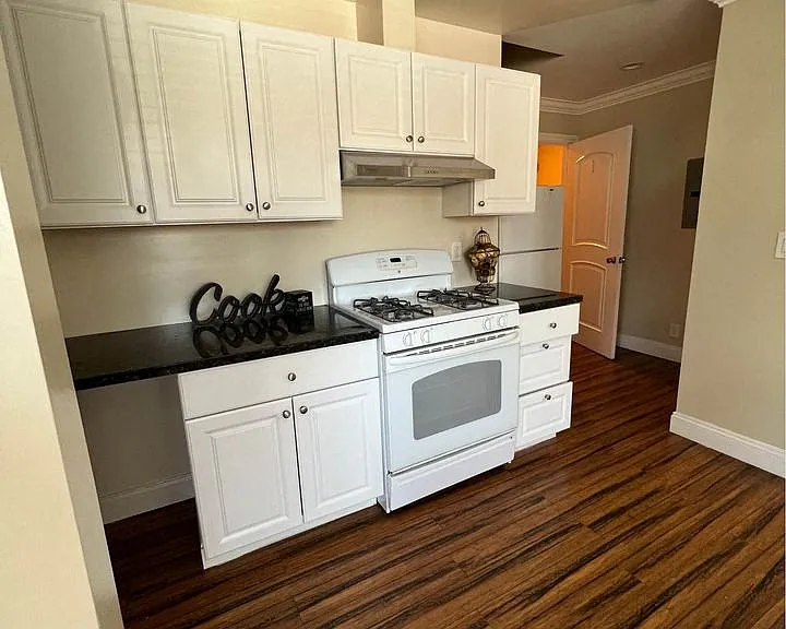 1001 El Camino Real Menlo Park, CA 94025 — Photo 2