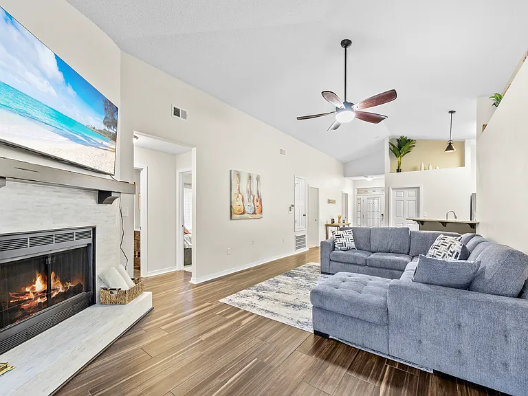 8551 Wilburn Cv — Photo 6