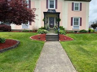 91 W Saint Marys Rd, Hanover Township, PA 18706