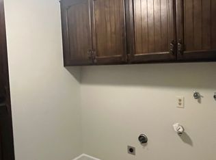 1602 Brehler Ave, Sanger, CA 93657