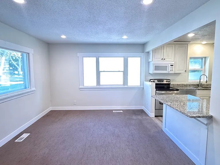 Dining area with breakfast bar