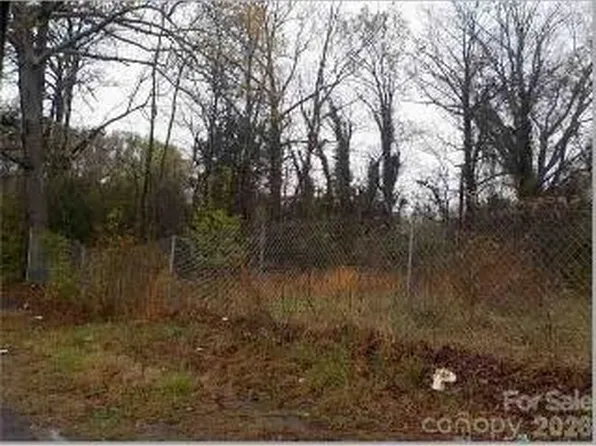 1032 Roy St, Charlotte, NC 28208