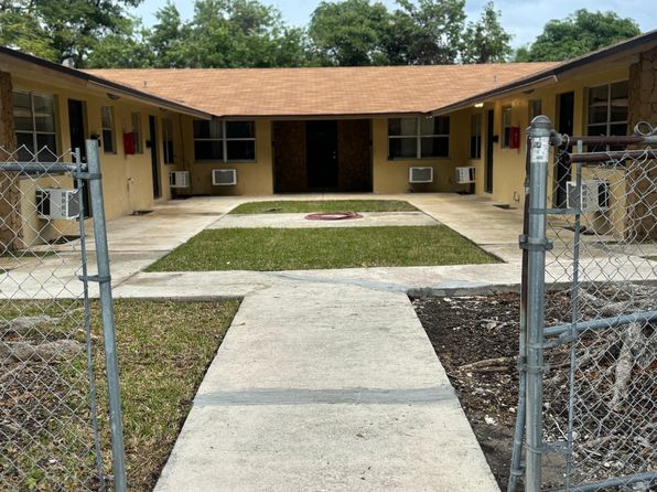 1224 NE 5th Ter APT 3