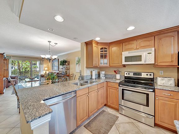 4th image of 1541 S Ocean Boulevard #217