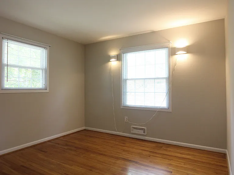 6211 Duntley Ct — Photo 30