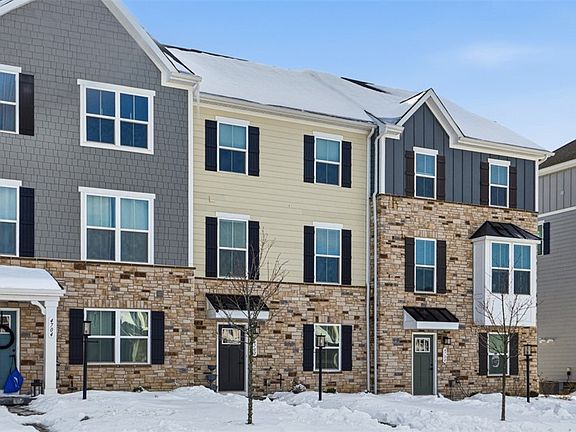 2nd image of 4702 Spruce Rd