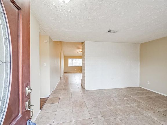3rd image of 9306 Beckford Dr