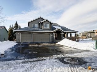 16000 Hidden Creek Ln, Anchorage, AK 99516