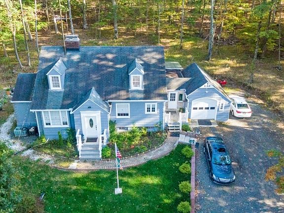 3rd image of 40 Oakwood Rd