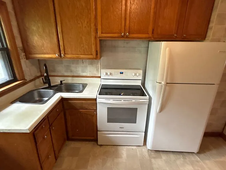 4711 Camden Ave N — Photo 5