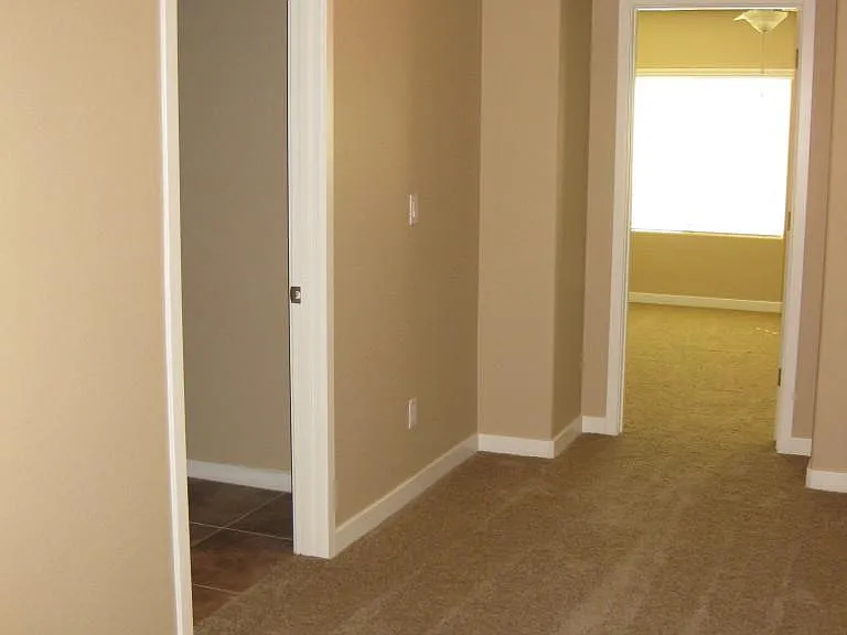 1119 E Cedar St — Photo 7