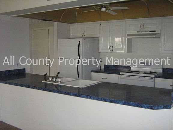 5th image of 3545 30th Ave N APT 1