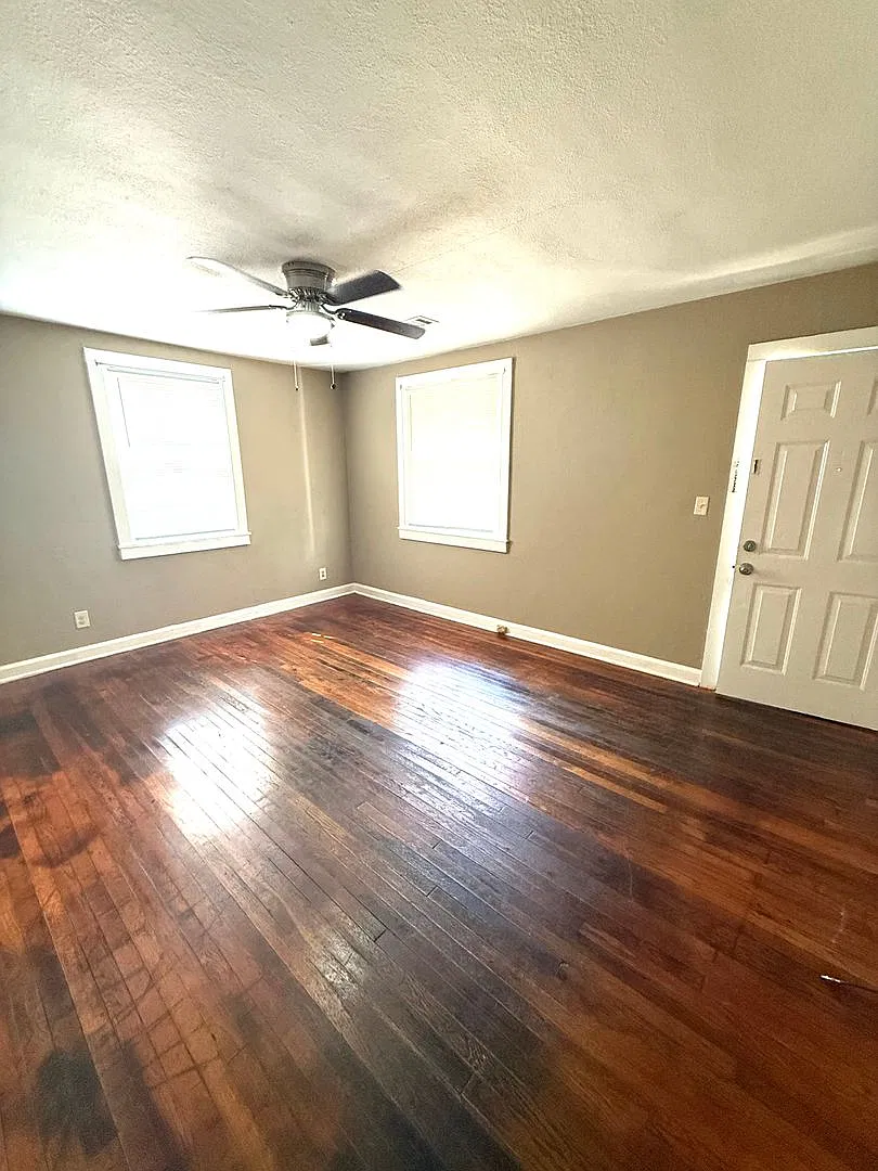 2 bed, 1.0 bath, 720 sqft, $725 — Photo 3