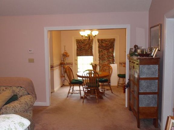 5th image of 57 Park Ln