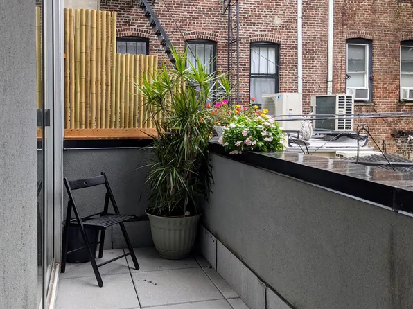 371 Lincoln Road image 9 of 18