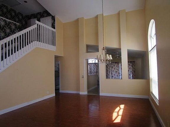 2nd image of 3072 Bayberry Way