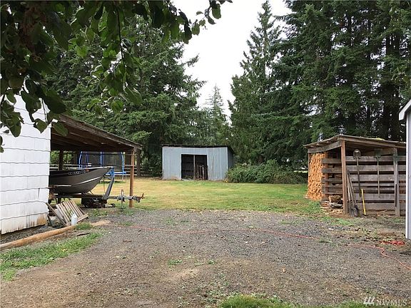 3rd image of 615 Leonard Rd