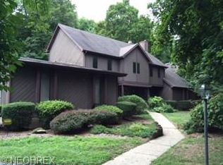 2424 Radford St NW, North Canton, OH 44720