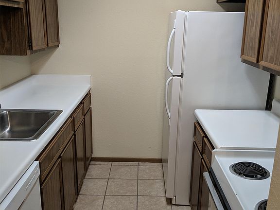 5th image of 7986 Gladys Ave APT 05