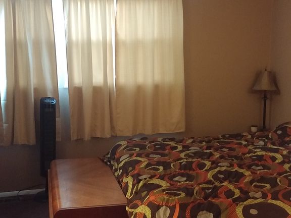 3rd image of 2984 Grandwoods Cir