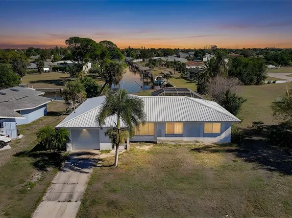 157 Deerfield Ave NE, Port Charlotte, FL 33952