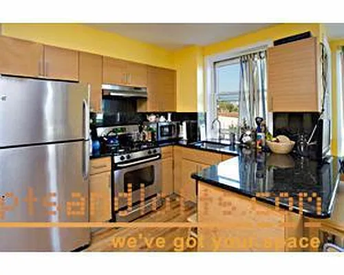 Rented by aptsandlofts.com | media 6