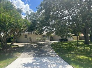 10881 Magnolia St, Palm Beach Gardens, FL 33418