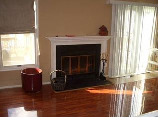 18 Robin Ridge Ct, Baltimore, MD 21234