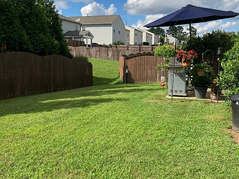 2510 Perthshire Ln — Photo 10