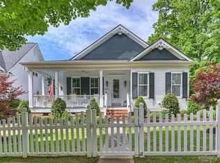 17018 Hedgerow Park Rd, Charlotte, NC 28277