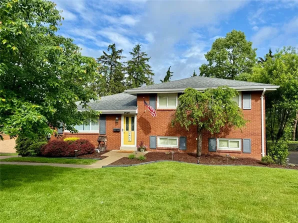 1426 Raven Dr, Pittsburgh, PA 15243