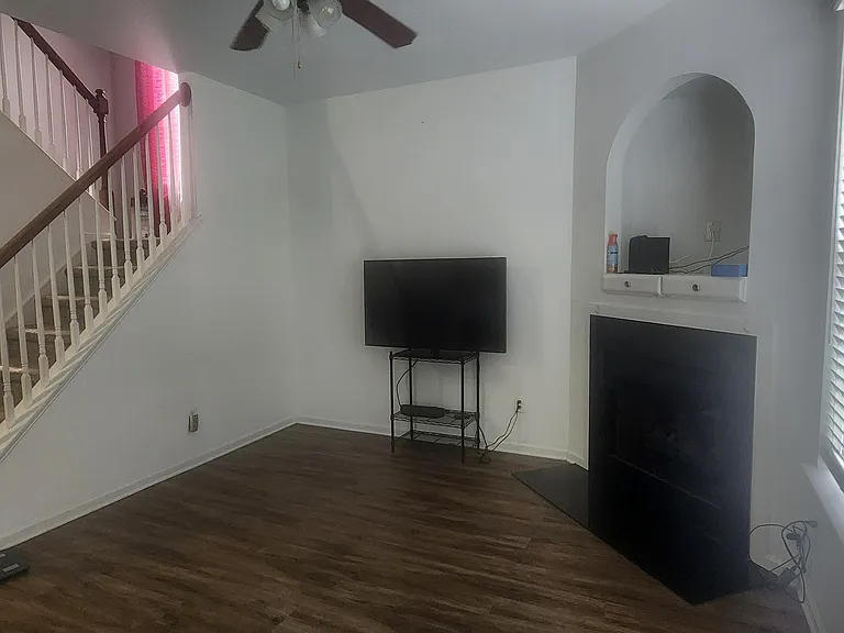 7425 Wallace Ln — Photo 6