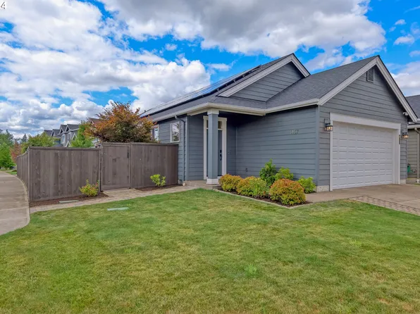1457 N Broadway St, Estacada, OR 97023